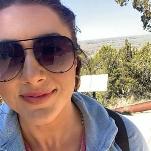 Meet your Posher, Christina